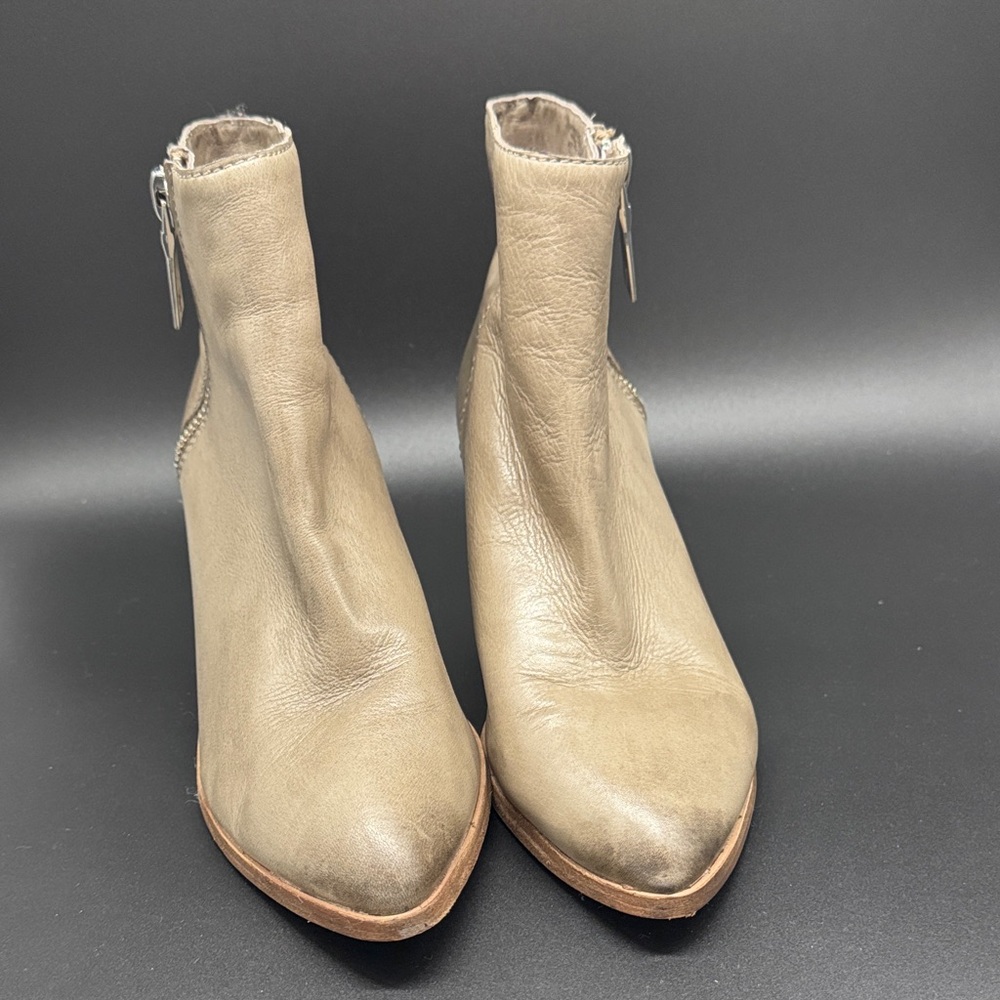 Frye Grey Leather Ankle Booties with Side Zip Sz 9 - Picture 3 of 12